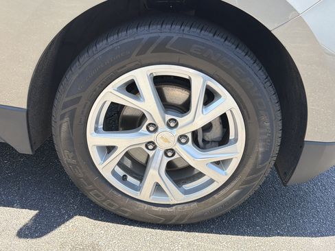 Used 2018 Chevrolet Equinox LT FWD image 12