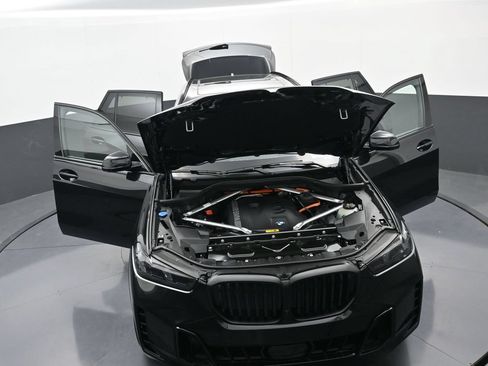 New 2026 BMW X5 xDrive50e w/ Executive Package AWD/4WD image 38