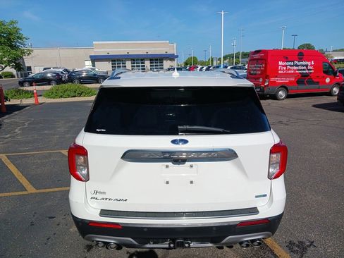 Used 2020 Ford Explorer Platinum w/ Premium Technology Package AWD/4WD image 4