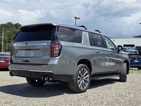 Used 2024 Chevrolet Suburban High Country image 15