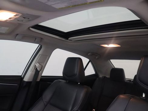 Used 2014 Toyota Corolla S image 26