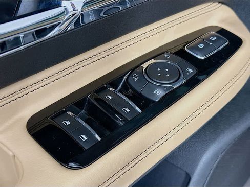 Used 2021 Lincoln Corsair Reserve image 30