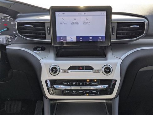 Used 2023 Ford Explorer XLT w/ Equipment Group 202A image 18