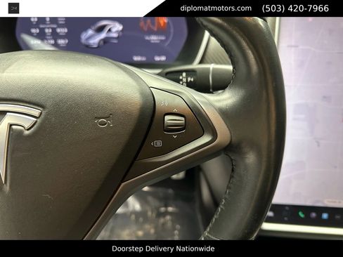 Used 2018 Tesla Model S P100D image 29