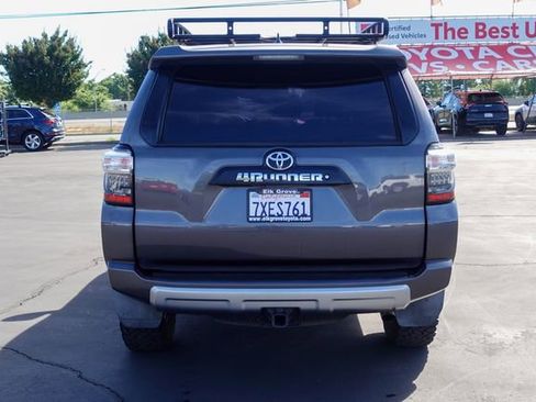 Used 2017 Toyota 4Runner TRD Off-Road Premium AWD/4WD image 9