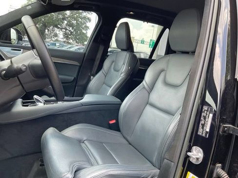 Certified 2023 Volvo XC90 T8 Ultimate w/ Lounge Package AWD/4WD image 16