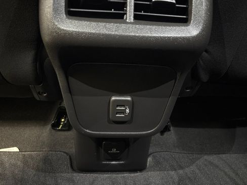 Used 2024 Chevrolet Equinox LT AWD/4WD image 33