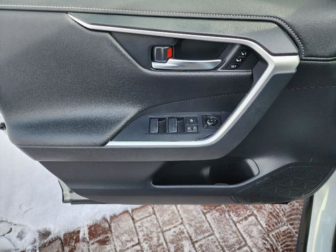 Used 2023 Toyota RAV4 Limited image 13