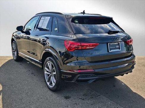 Certified 2025 Audi Q3 2.0T Premium w/ Black Optic Sport Package image 5