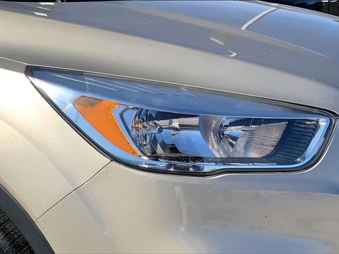 Used 2018 Ford Escape SE image 27