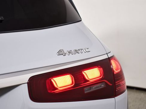 Certified 2025 Mercedes-Benz GLS 580 4MATIC image 14