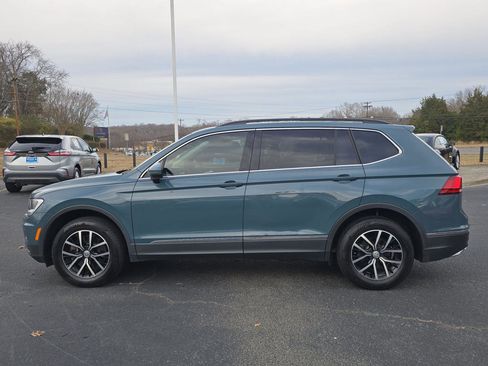 Used 2021 Volkswagen Tiguan SE image 9