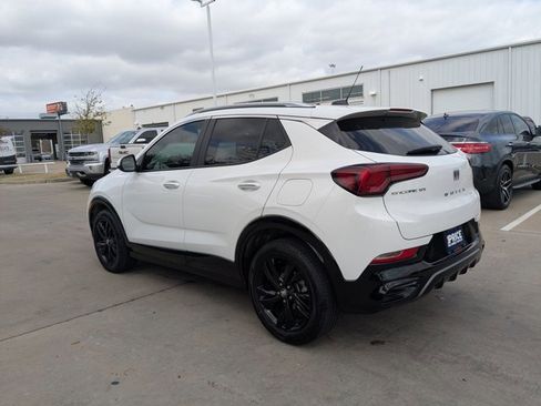 Used 2024 Buick Encore GX Sport Touring FWD image 8