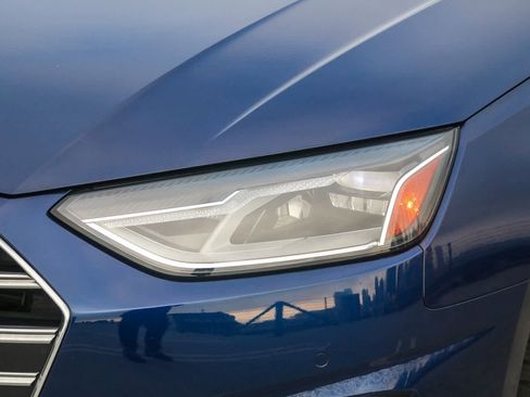 Used 2022 Audi A4 2.0T Premium w/ Convenience Package image 5