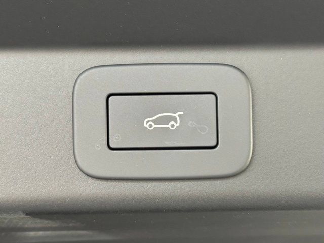 New 2026 Land Rover Range Rover Sport SE AWD/4WD image 15