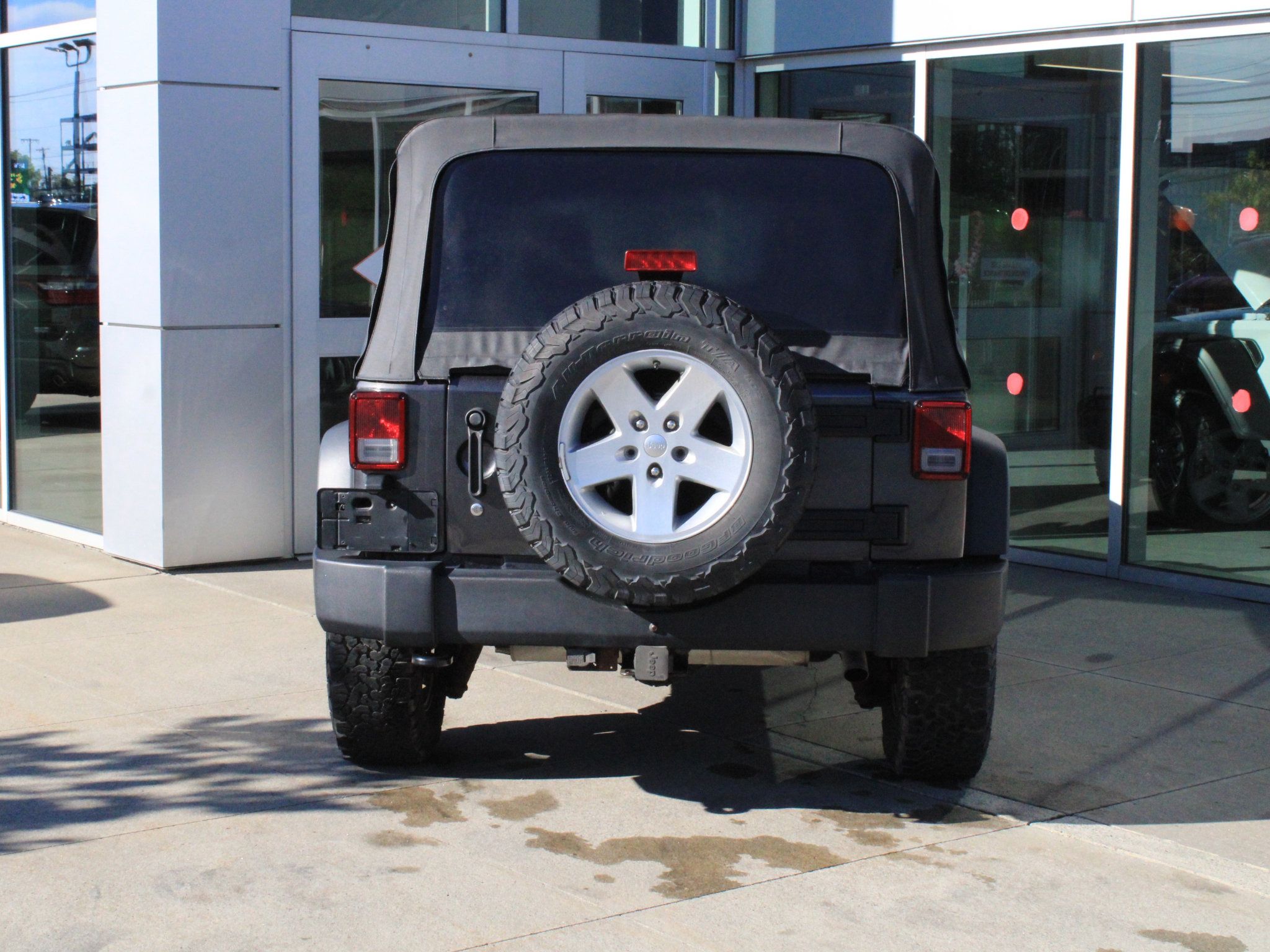 Used 2017 Jeep Wrangler Unlimited Sport w/ Quick Order Package 23S AWD/4WD image 4