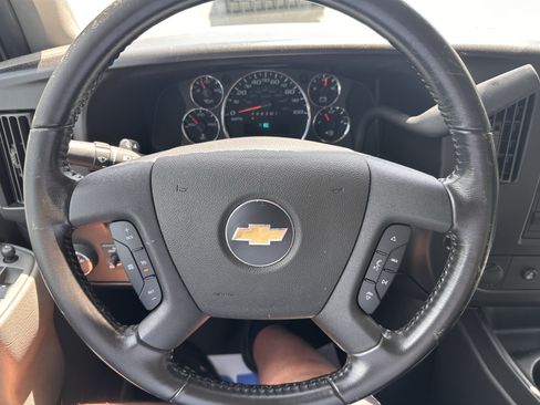 Used 2022 Chevrolet Express 3500 w/ Power Convenience Package RWD image 14