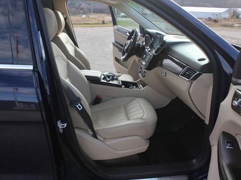 Used 2018 Mercedes-Benz GLE 350 4MATIC image 37