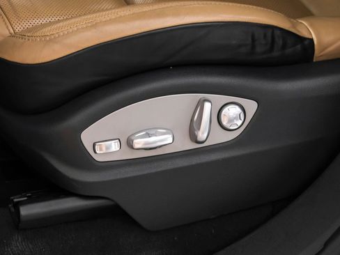 Used 2017 Porsche Cayenne S w/ Premium Plus Package image 39