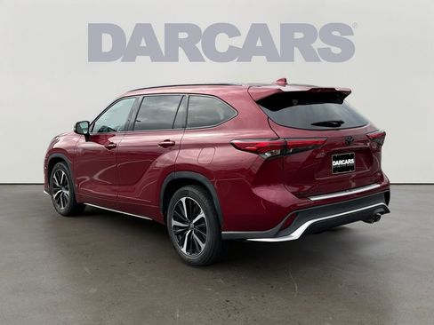 Used 2022 Toyota Highlander XSE w/ Protection Package #3 (TMS) AWD/4WD image 5
