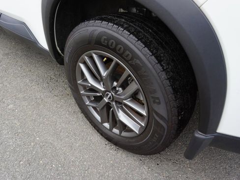 Used 2023 Nissan Rogue S image 7