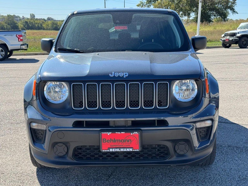 Used 2023 Jeep Renegade Latitude AWD/4WD image 12