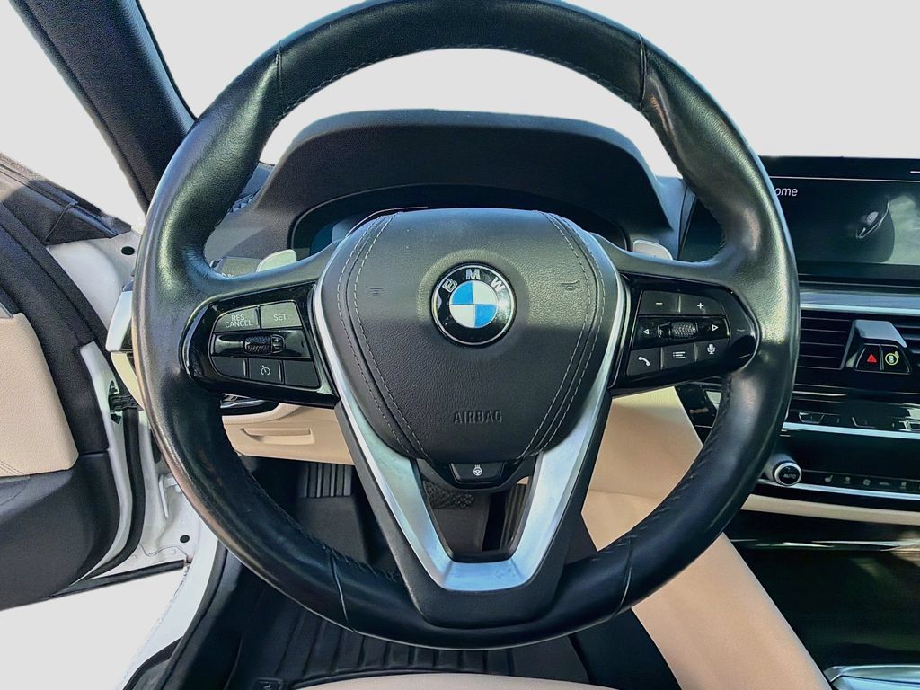 Used 2020 BMW 540i w/ Premium Package RWD image 11
