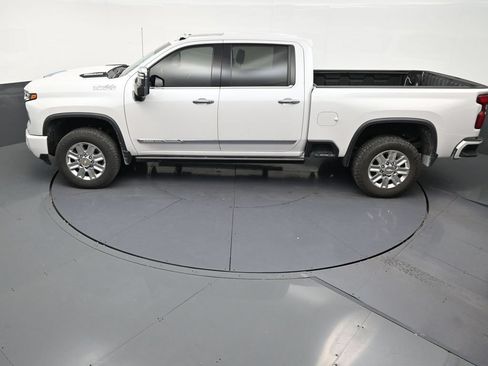 Used 2024 Chevrolet Silverado 3500 High Country w/ High Country Premium Package AWD/4WD image 13