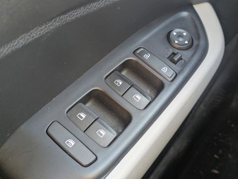 Certified 2024 Hyundai Venue SEL image 23