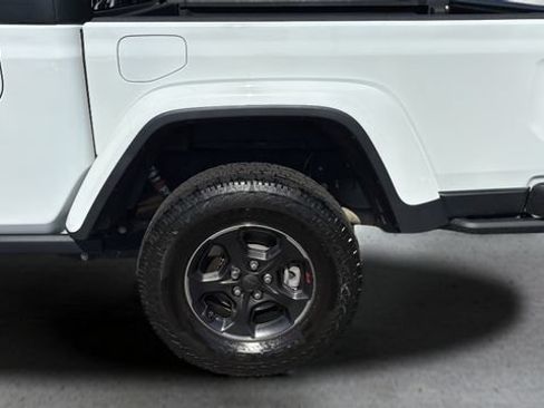 Used 2021 Jeep Gladiator Rubicon AWD/4WD image 34
