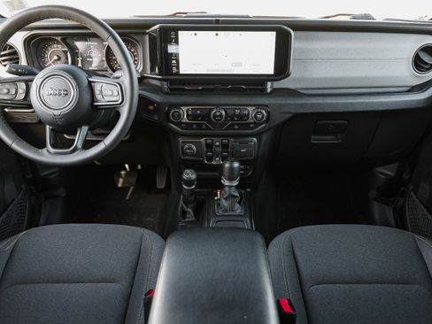 Used 2024 Jeep Gladiator Sport image 8