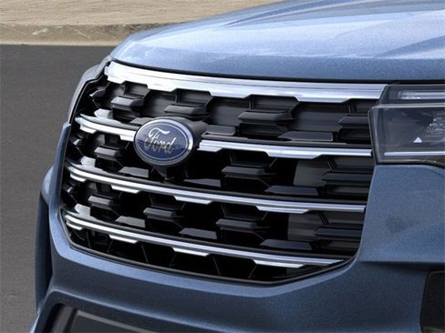 New 2025 Ford Explorer Active w/ Active Comfort Package image 17