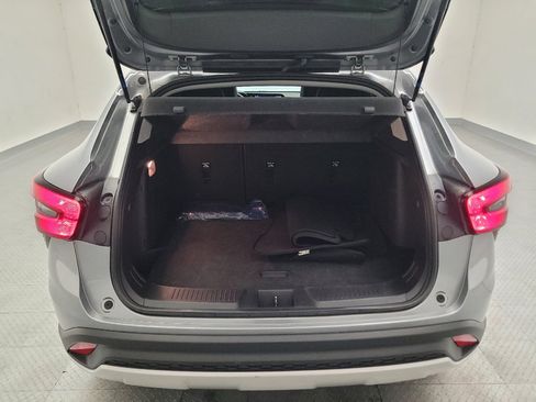 Used 2024 Chevrolet Trax LT FWD image 29