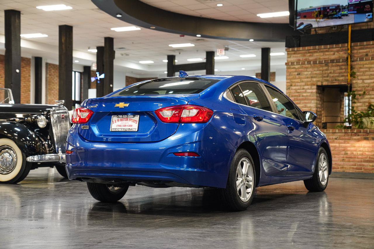 Used 2017 Chevrolet Cruze LT FWD image 14