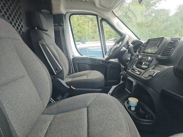 Used 2025 RAM ProMaster 2500 w/ U-Haul Equipment Group FWD image 6