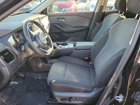 Certified 2023 Nissan Rogue SV image 13