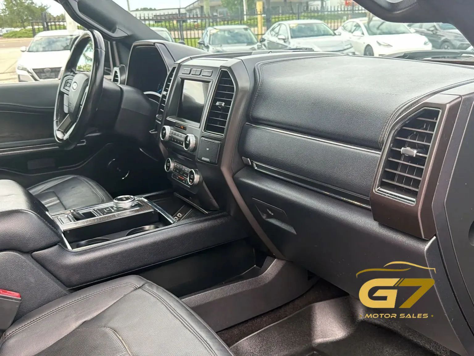 Used 2018 Ford Expedition Limited w/ Equipment Group 301A RWD image 12