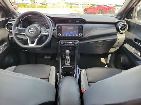 Used 2023 Nissan Kicks SR w/ SR Premium Package image 12