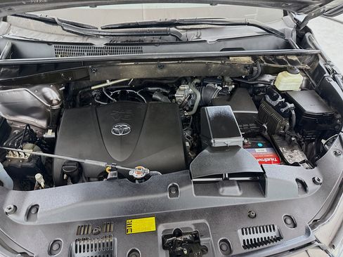 Used 2018 Toyota Highlander Limited Platinum image 32