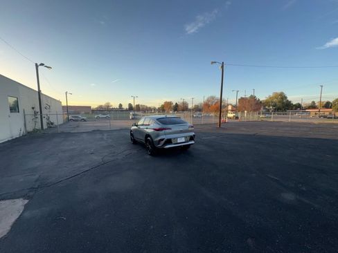 Used 2025 Buick Envista Sport Touring image 16