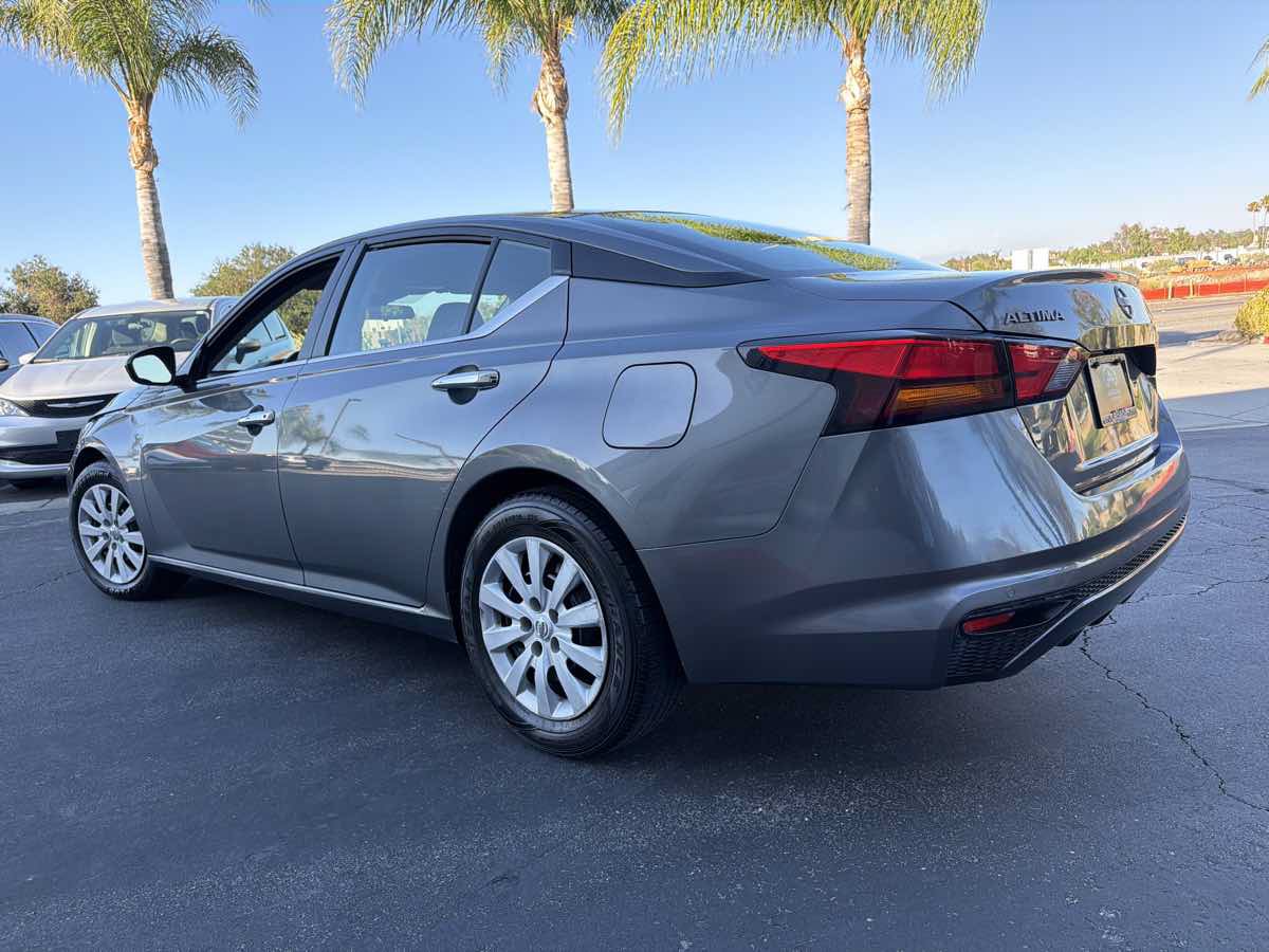 Used 2024 Nissan Altima 2.5 S FWD image 8