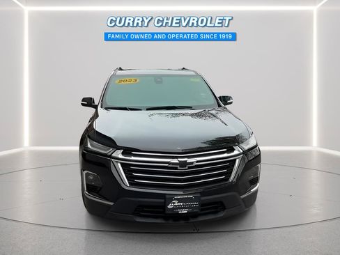 Used 2023 Chevrolet Traverse LT w/ Rear Camera Mirror Package AWD/4WD image 4