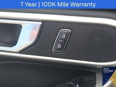 Used 2023 Ford Explorer XLT w/ Equipment Group 202A AWD/4WD image 26
