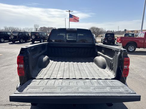 Used 2017 Chevrolet Silverado 1500 LT w/ Midnight Edition image 29