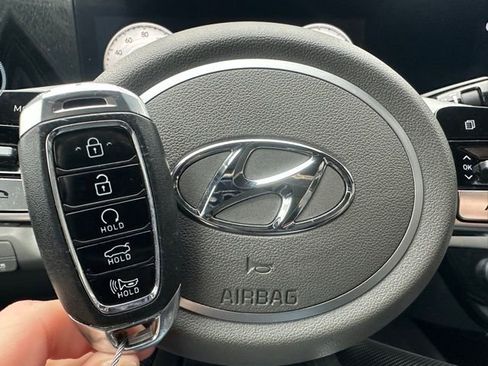 Used 2023 Hyundai Elantra SEL w/ Convenience Package image 23
