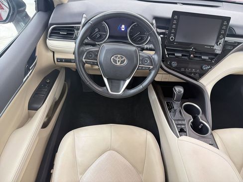 Used 2021 Toyota Camry XLE FWD image 26