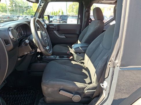 Used 2017 Jeep Wrangler Sport w/ Quick Order Package 24S AWD/4WD image 13