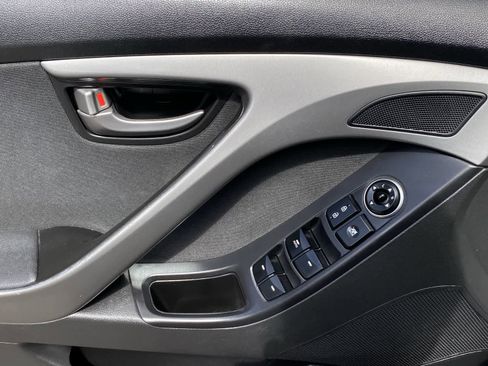 Used 2016 Hyundai Elantra Value Edition image 29