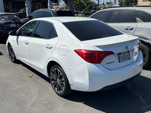 Used 2017 Toyota Corolla SE w/ Carpet Mat Package (TMS) image 4