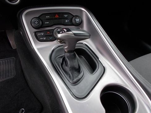 Used 2019 Dodge Challenger SXT RWD image 30